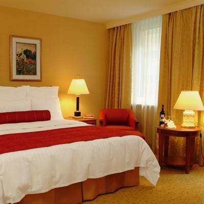 Готель Millennium Court, - Marriott Executive 4*